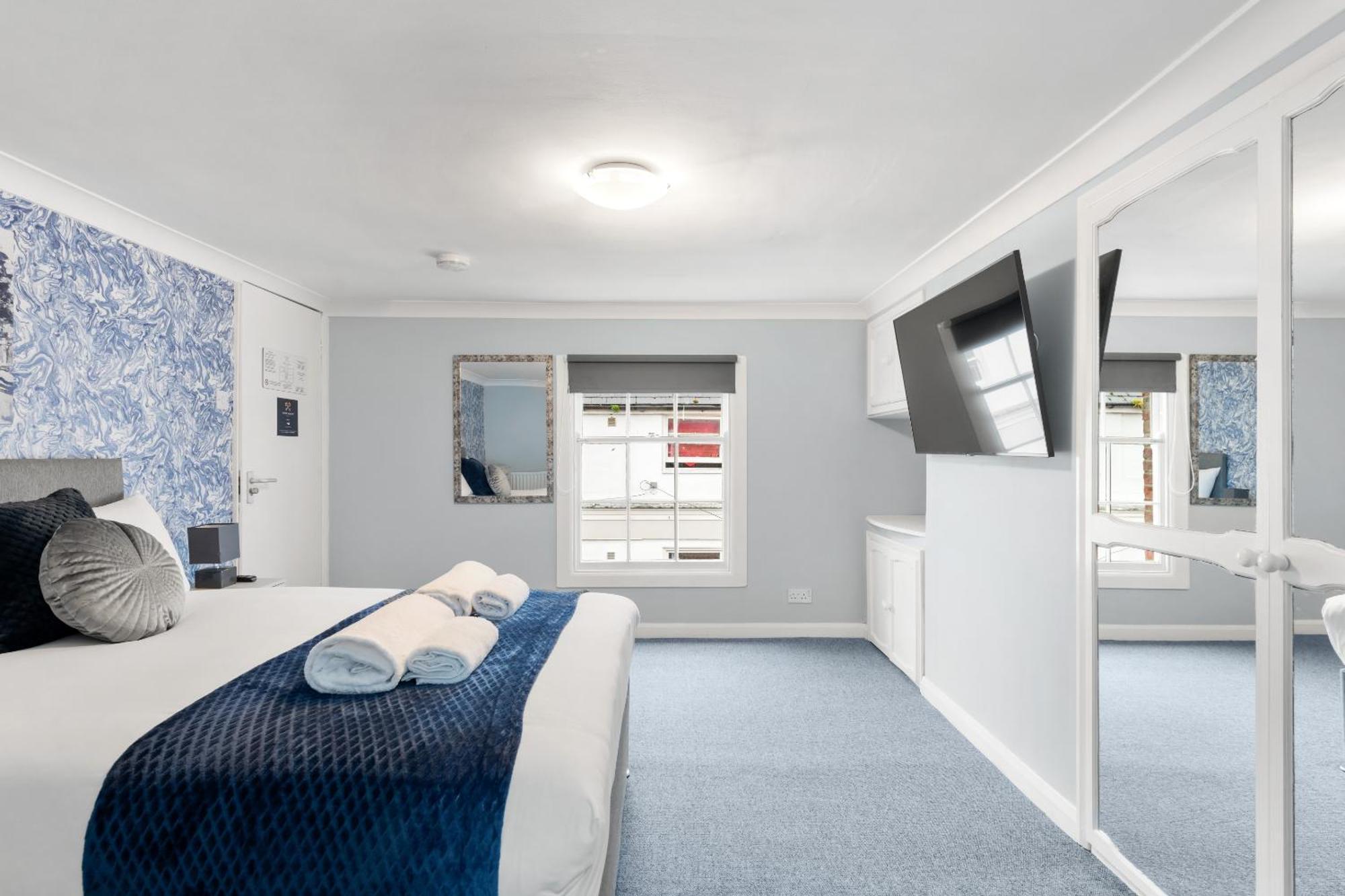Town House Rooms Boston Exterior photo